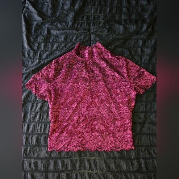 Guess Womens XS Extra Small-Small Burgandy Maroon Lace T Shirt Top - Picture 9 of 9